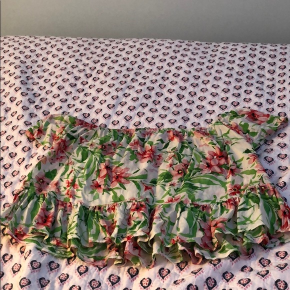 Light weight crop top blouse. - Picture 2 of 2